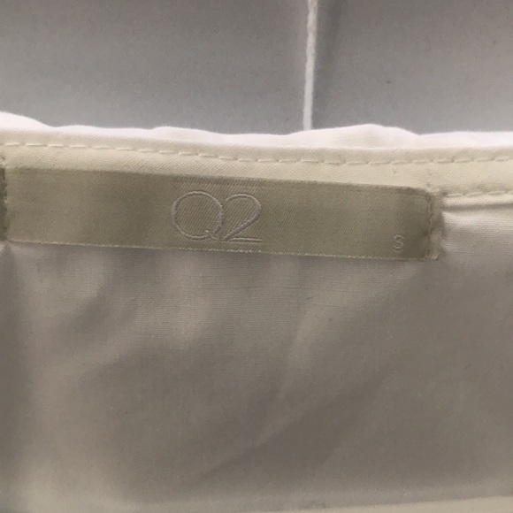 Q2 Button-Front Ruffle Shirt Embroidered Peter Pan collar Size S - Picture 5 of 15